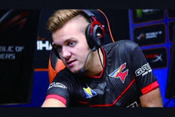 NAVI与 Spirit 在IEM Katowice 2025的比赛最佳精彩瞬间